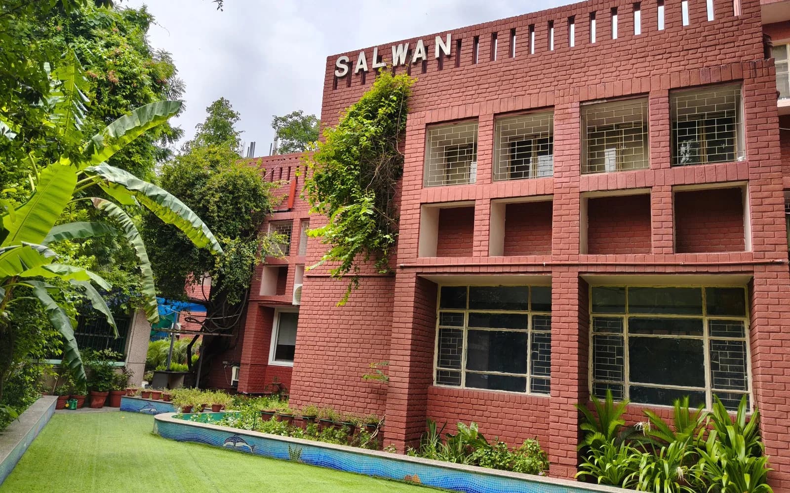 Salwan Junior School campus building